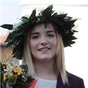 Laureata in Mediazione Linguistica.
Offro ripetizioni e aiuto compiti per la lingua inglese e spagnola